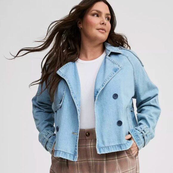 Torrid Cropped Denim Trench -Size 0 - 100% cotton - Soft & Drapey - Picture 6 of 8